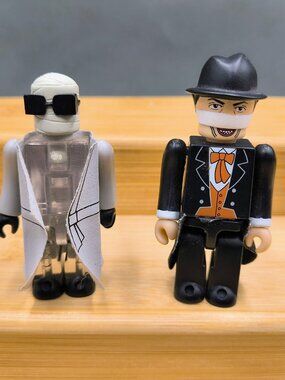 Universal Studio Monsters Kubrick Medicom Figure - Invisible Man & Phantom Opera